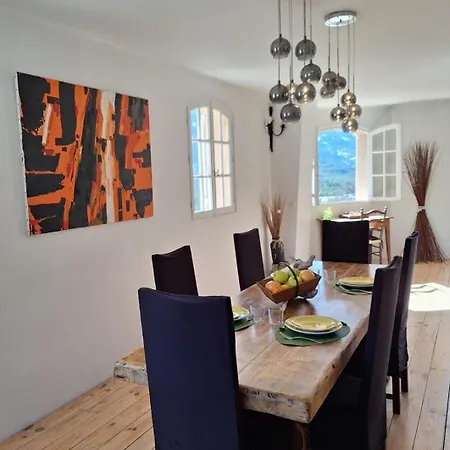 Des Restanques Feriehus